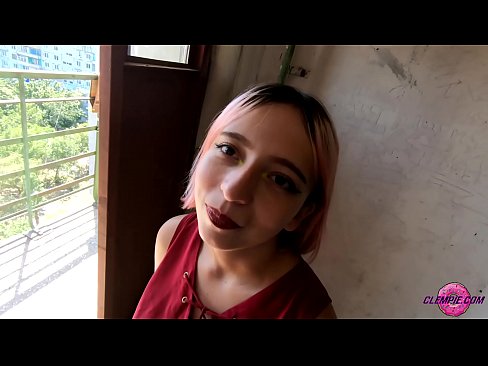 ❤️ Cov tub ntxhais kawm Sensual Sucks ib tug neeg txawv txawv nyob rau hauv lub Outback - Cum ntawm nws lub ntsej muag ❤️❌ Super porn ntawm porn hmn.ladyxxxporno.ru